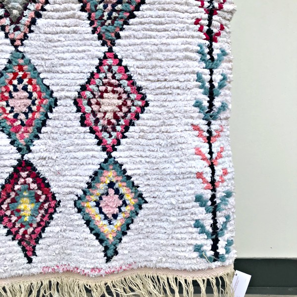 Boucherouite teppe i vakre pasteller. Håndvevd og unikt marokkansk teppe.