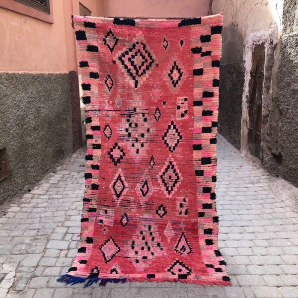 Bejaad teppe 210 x 110 cm. Vevd for hånd i Marokko. Vintage og helt unikt.