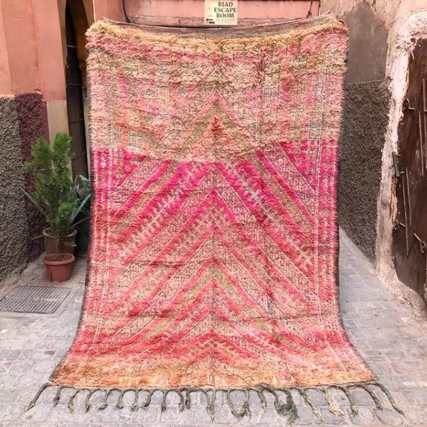 Fant drømmeteppet her! Vakkert vintage berberteppe knyttet for hånd i Marokko.