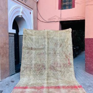 Drømmeteppet kommer fra Marokko og heter Synnøve! Duse, kalde farger med rosa detaljer