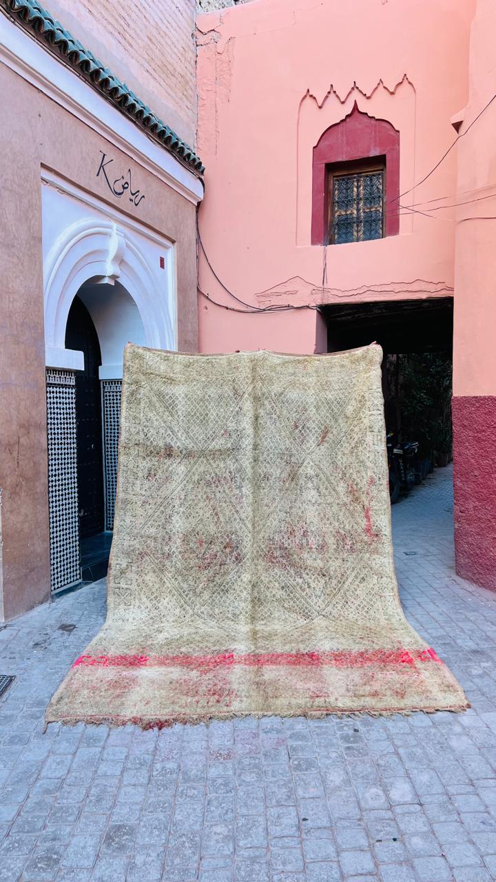 Drømmeteppet kommer fra Marokko og heter Synnøve! Duse, kalde farger med rosa detaljer