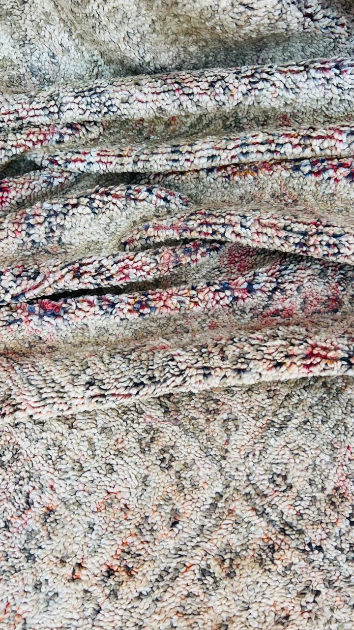 Drømmeteppet kommer fra Marokko og heter Synnøve! Duse, kalde farger med rosa detaljer