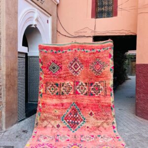 One of a kind! Nydelig gulvteppe knyttet for hånd i Marokko. Ren ull, fantastisk kvalitet