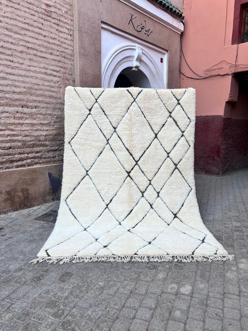 Tradisjonelt marokkansk teppe med moderne tvist! Nydelig: Tykt og mykt i håndknyttet fin ull
