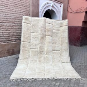 Det tykkeste og mykeste teppet. Nydelig ull, vakker farge og enkelt mønster. Du finner ikke et som er helt likt!