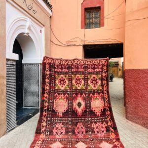 Et unikt og fabelaktig vintageteppe fra Marokko