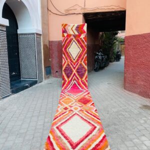 fem meter lang vintageløper fra Marokko. One of a kind