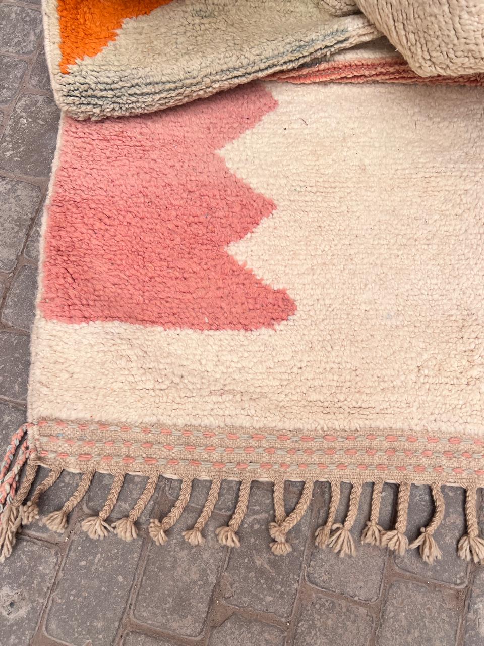 Et moderne, kult og tidløst Berberteppe fra Marokko
