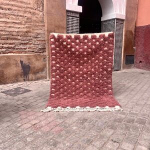 Nydelige farger i dette lille marokkanske berberteppet