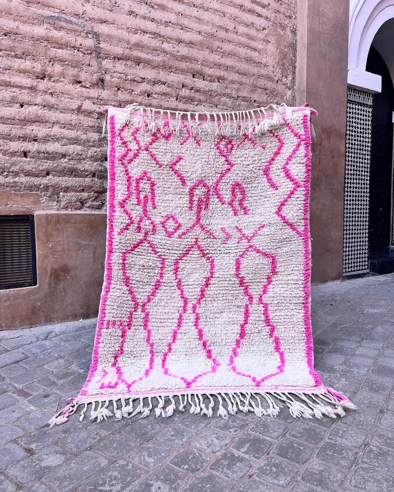 Våre beste tips til teppeshopping i Marrakech. Her finner du den beste kvaliteten - og vi introduserer også nye tepper i en rimeligere prisklasse - uten å gå på kompromiss med kvalitet